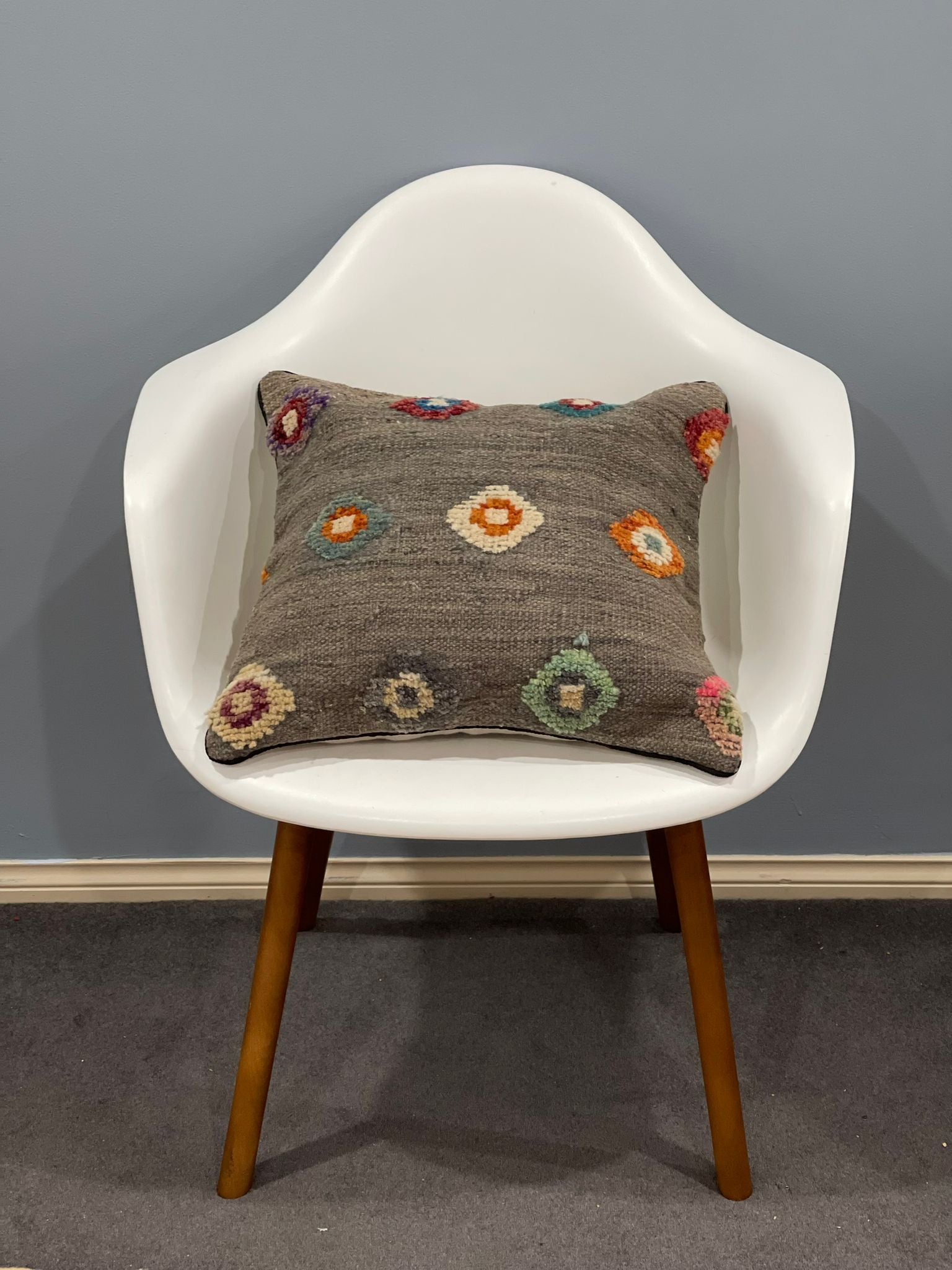 Modern Design Cushion Cover 45 CM x 45 CM AF#733