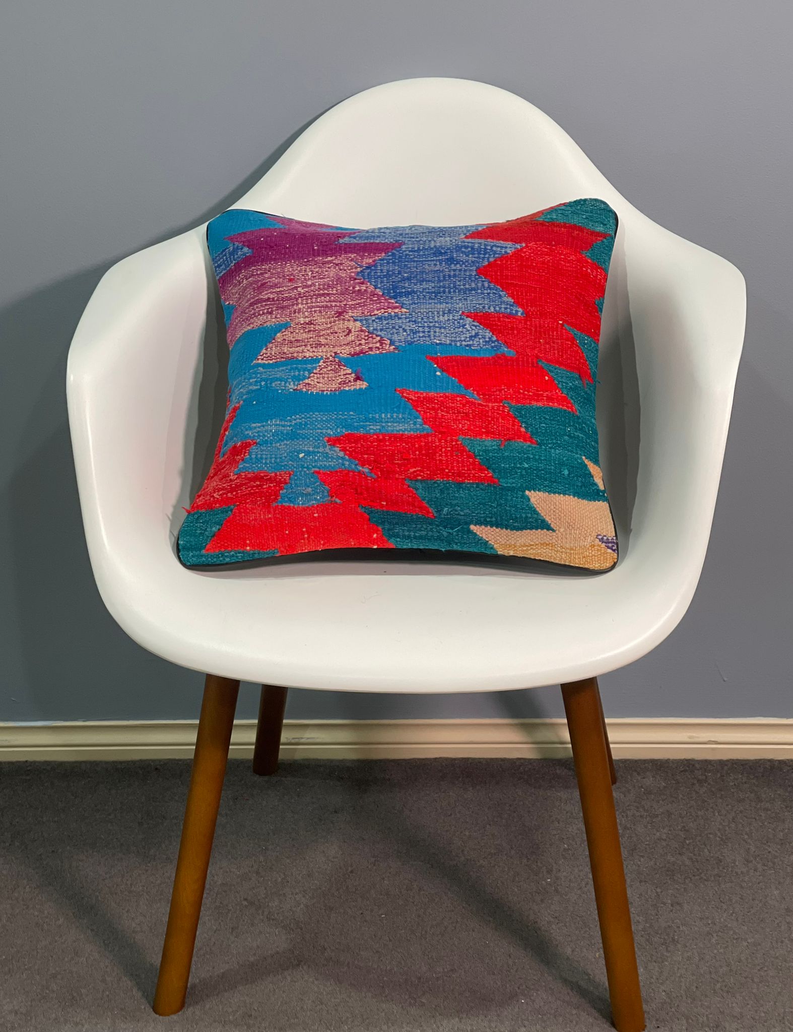 Traditional Cushion Cover 45cm X 45cm AF#457