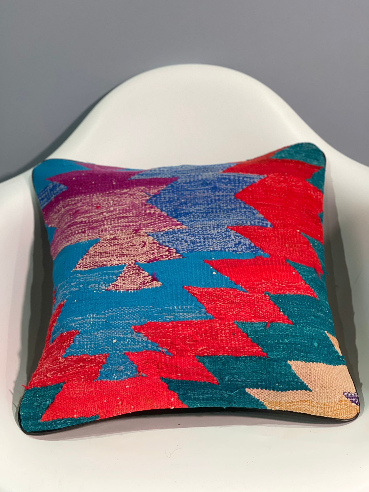 Traditional Cushion Cover 45cm X 45cm AF#457